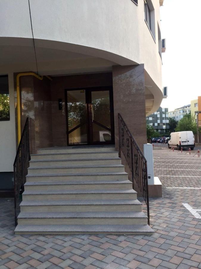 Elyse Comfortable Apartment Close To Palas Mall Iasi Exterior photo